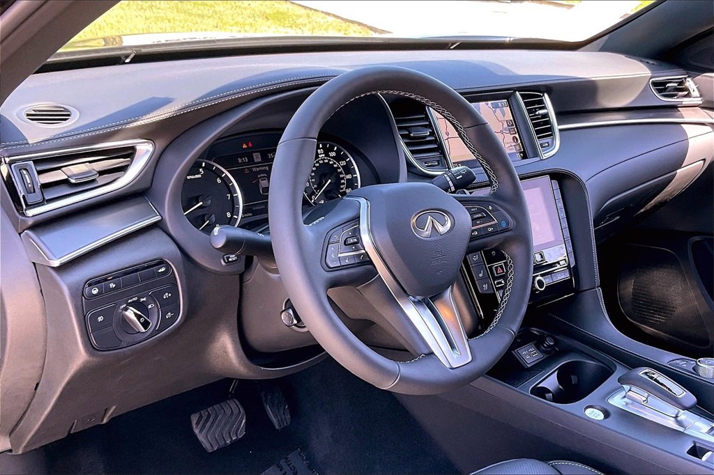 New 2025 INFINITI QX55 Essential image 6