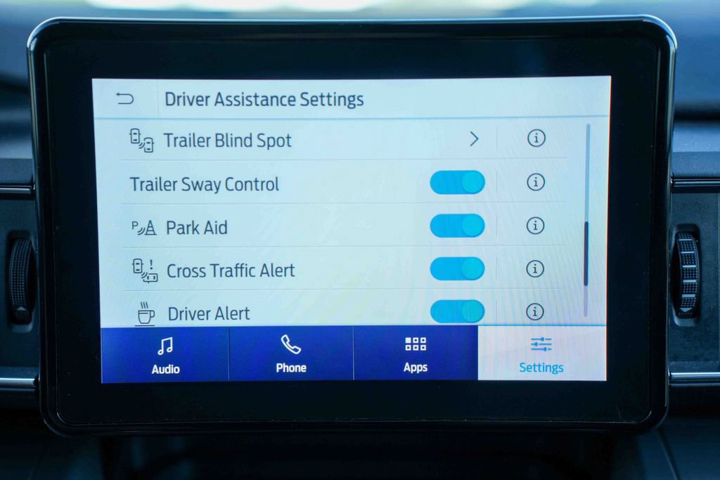 Used 2023 Ford Explorer XLT w/ Equipment Group 202A AWD/4WD image 42