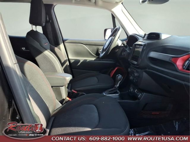 Used 2023 Jeep Renegade Trailhawk AWD/4WD image 15