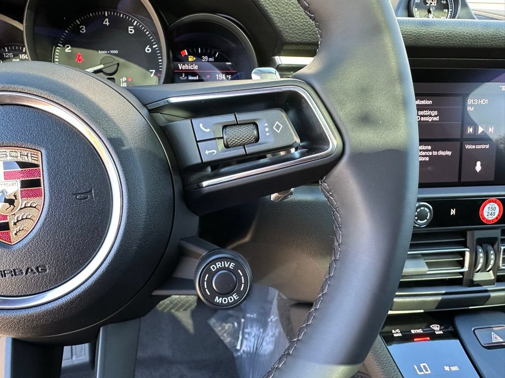 Certified 2026 Porsche Macan Turbo AWD/4WD image 16