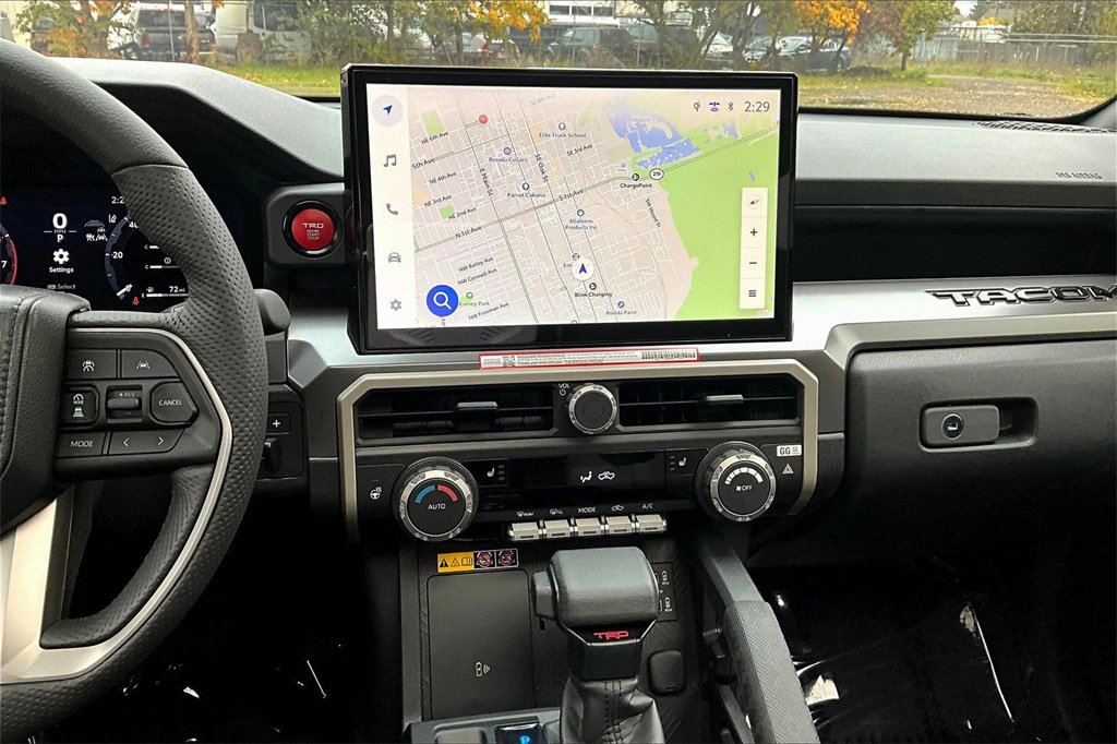 Used 2025 Toyota Tacoma TRD Off-Road image 7