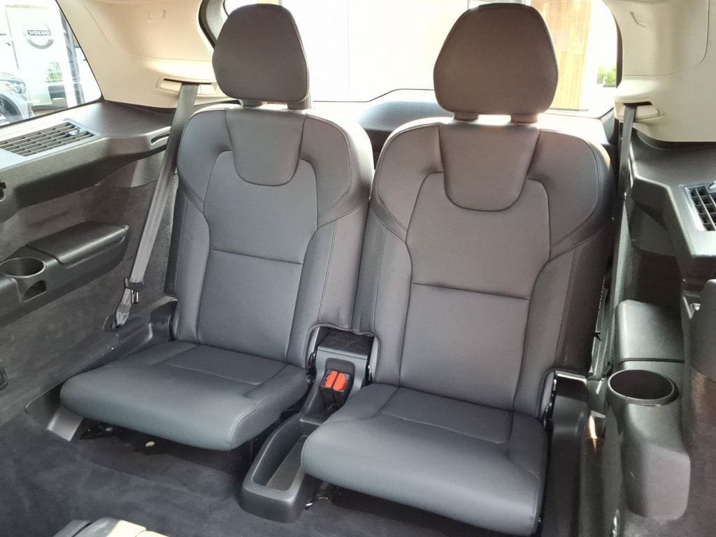 Certified 2023 Volvo XC90 B5 Plus w/ Protection Package Premier AWD/4WD image 9
