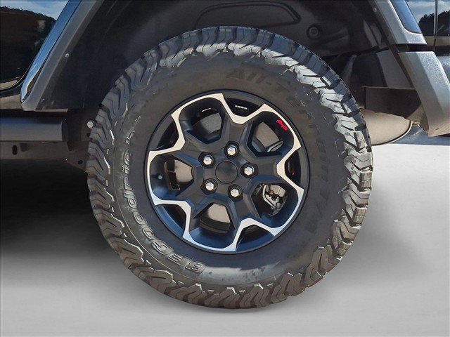 Used 2023 Jeep Wrangler Unlimited Rubicon w/ Cold Weather Group AWD/4WD image 24