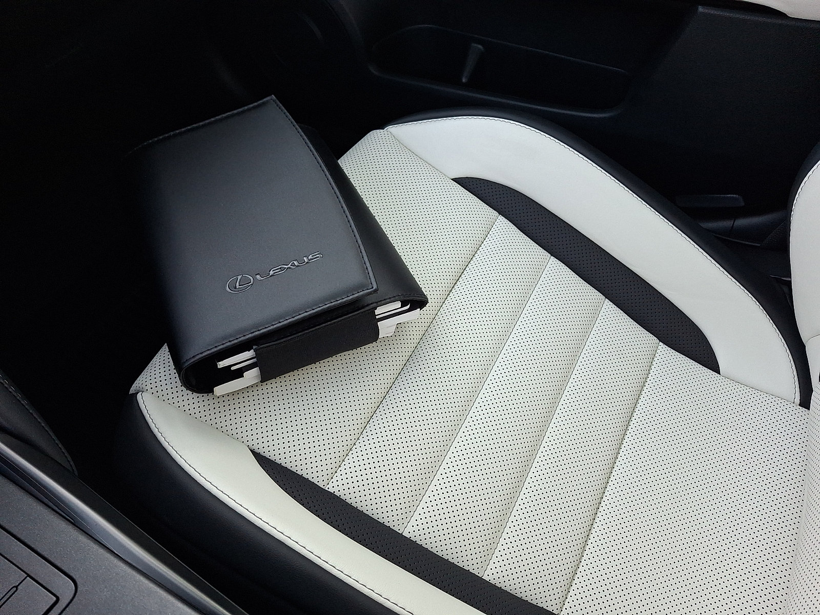 Certified 2024 Lexus IS 350 F Sport AWD/4WD image 27