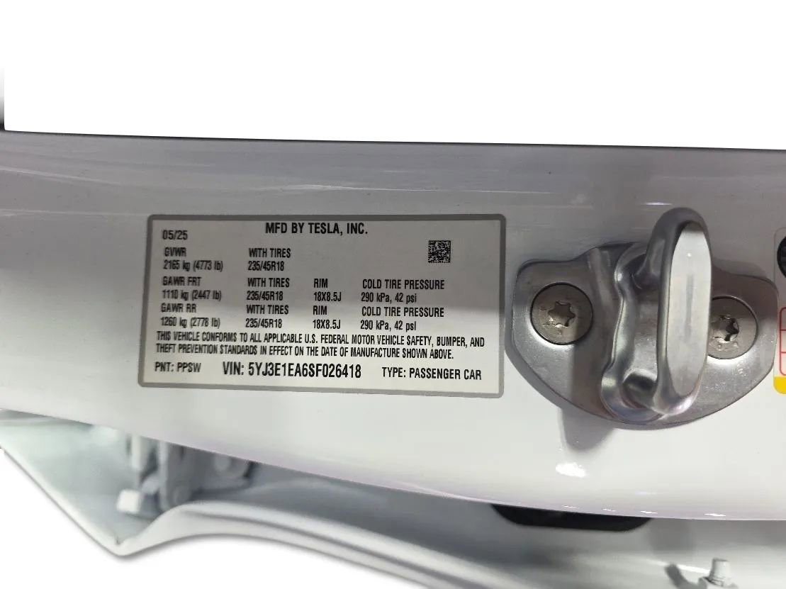 Used 2025 Tesla Model 3 Long Range image 17