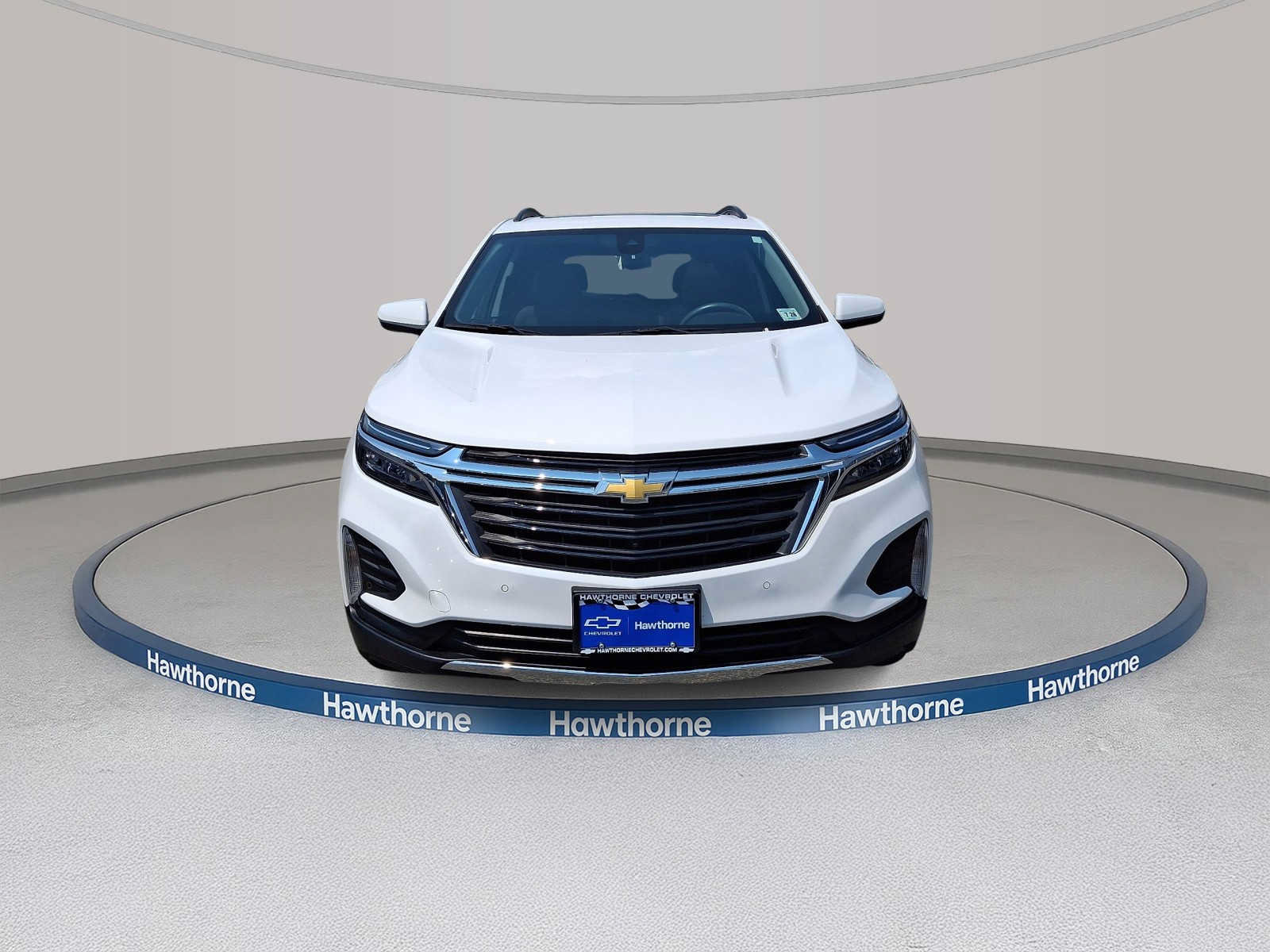 Used 2023 Chevrolet Equinox LT AWD/4WD image 2