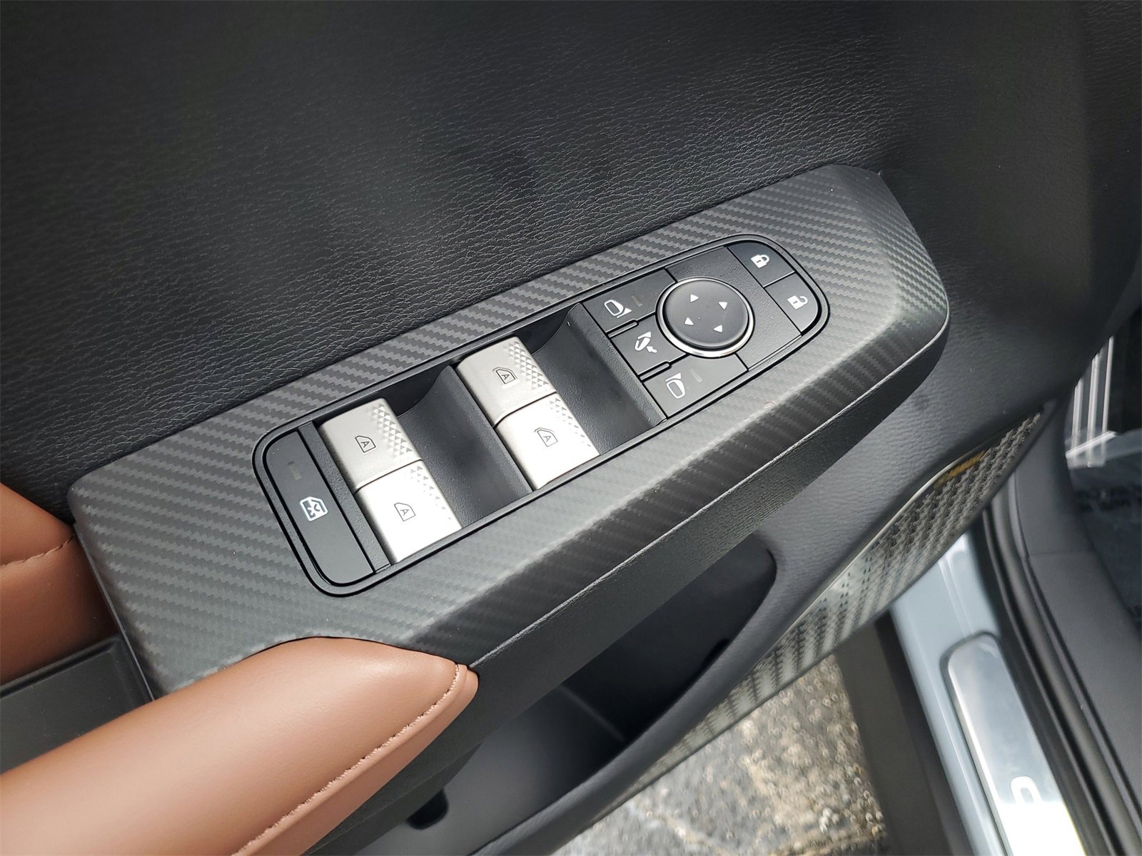 New 2026 Mitsubishi Outlander SEL image 9