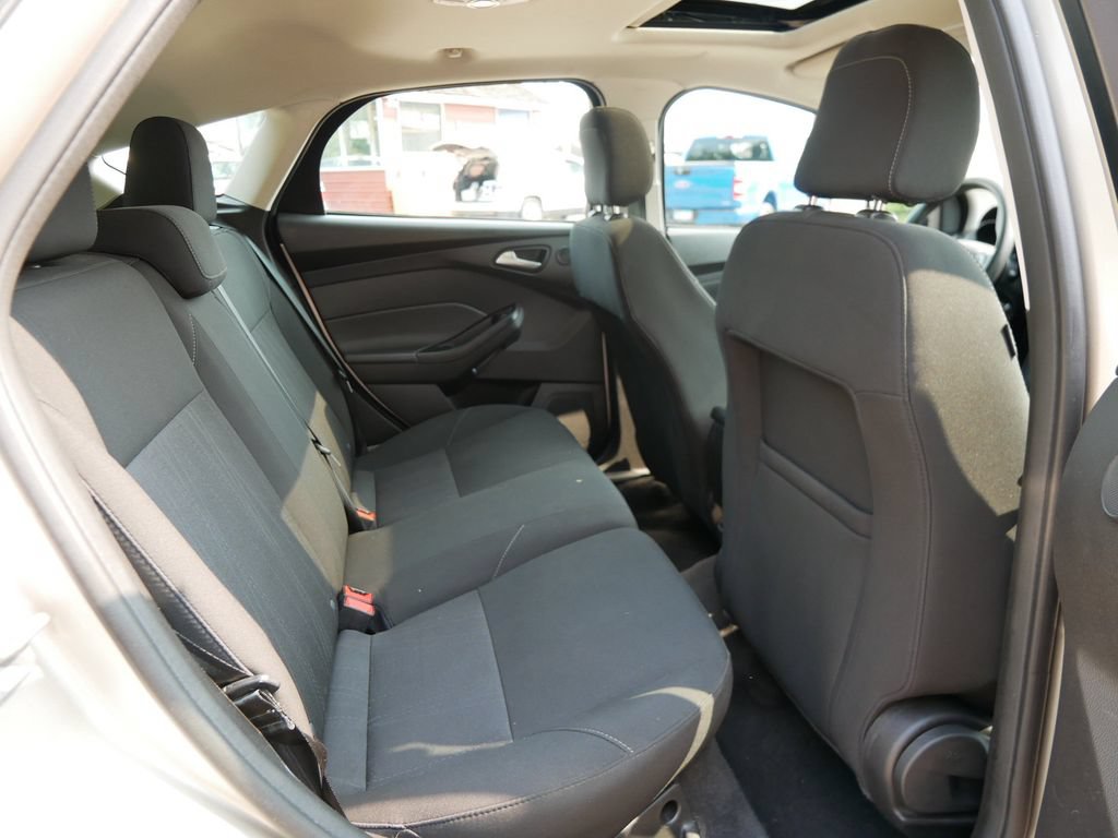 Certified 2018 Ford Focus SEL FWD image 9