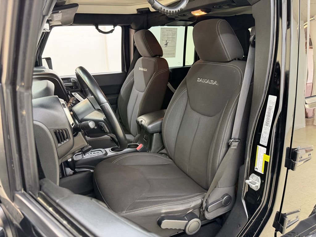 Used 2017 Jeep Wrangler Unlimited Sahara image 19