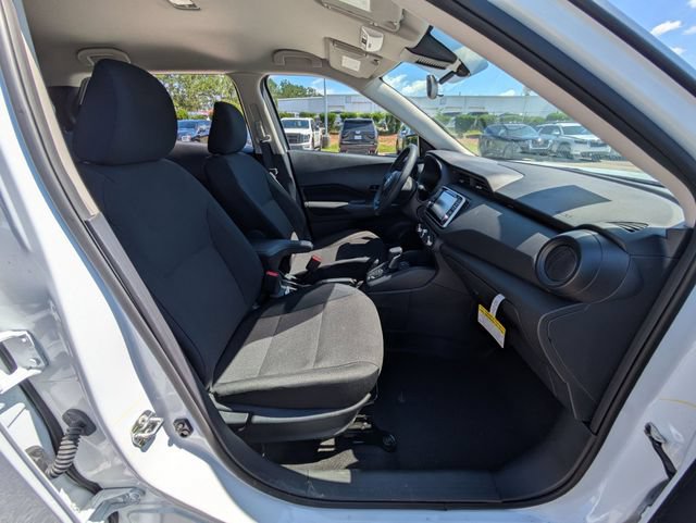 New 2025 Nissan Kicks Play S FWD image 27