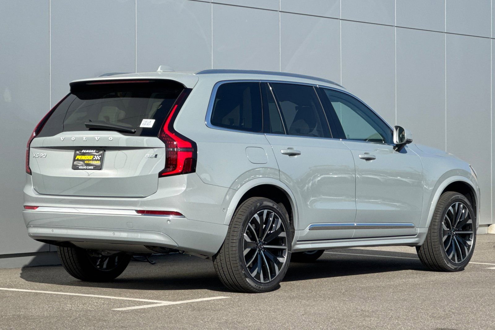 New 2026 Volvo XC90 B6 Ultra w/ Protection Package AWD/4WD image 5
