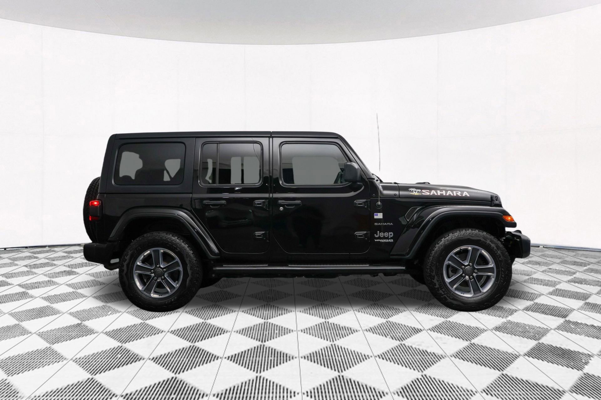 Used 2019 Jeep Wrangler Unlimited Sahara AWD/4WD image 47