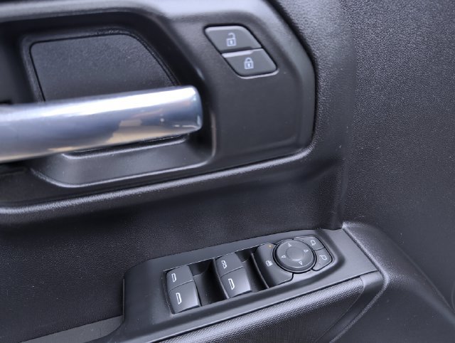Used 2025 Chevrolet Silverado 1500 Custom w/ LPO, Dark Essentials Package AWD/4WD image 13