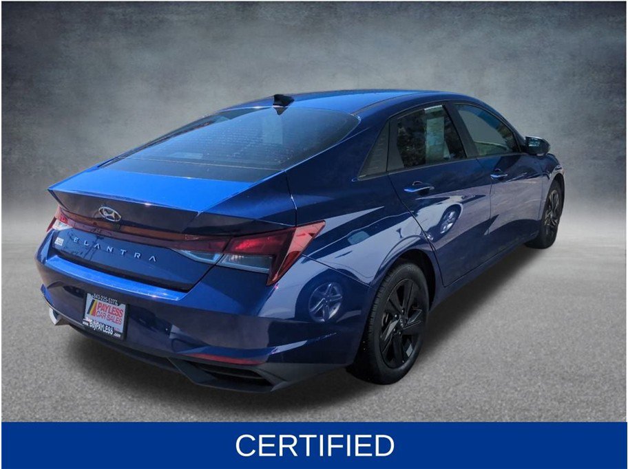 Used 2021 Hyundai Elantra SEL image 4