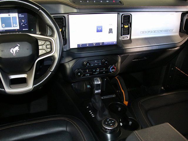 Used 2024 Ford Bronco Badlands image 16