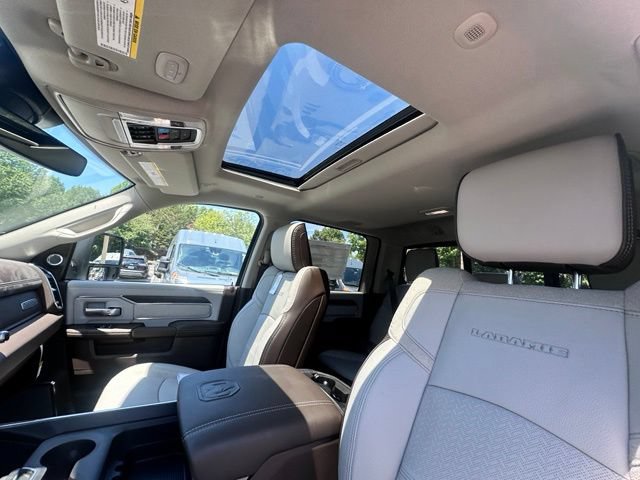 New 2026 RAM 3500 Laramie AWD/4WD image 24