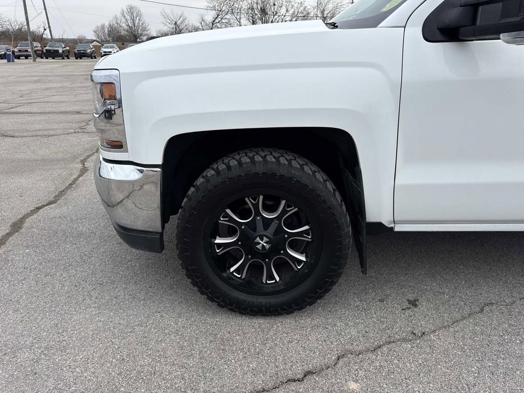 Used 2018 Chevrolet Silverado 1500 LT w/ Trailering Package AWD/4WD image 28