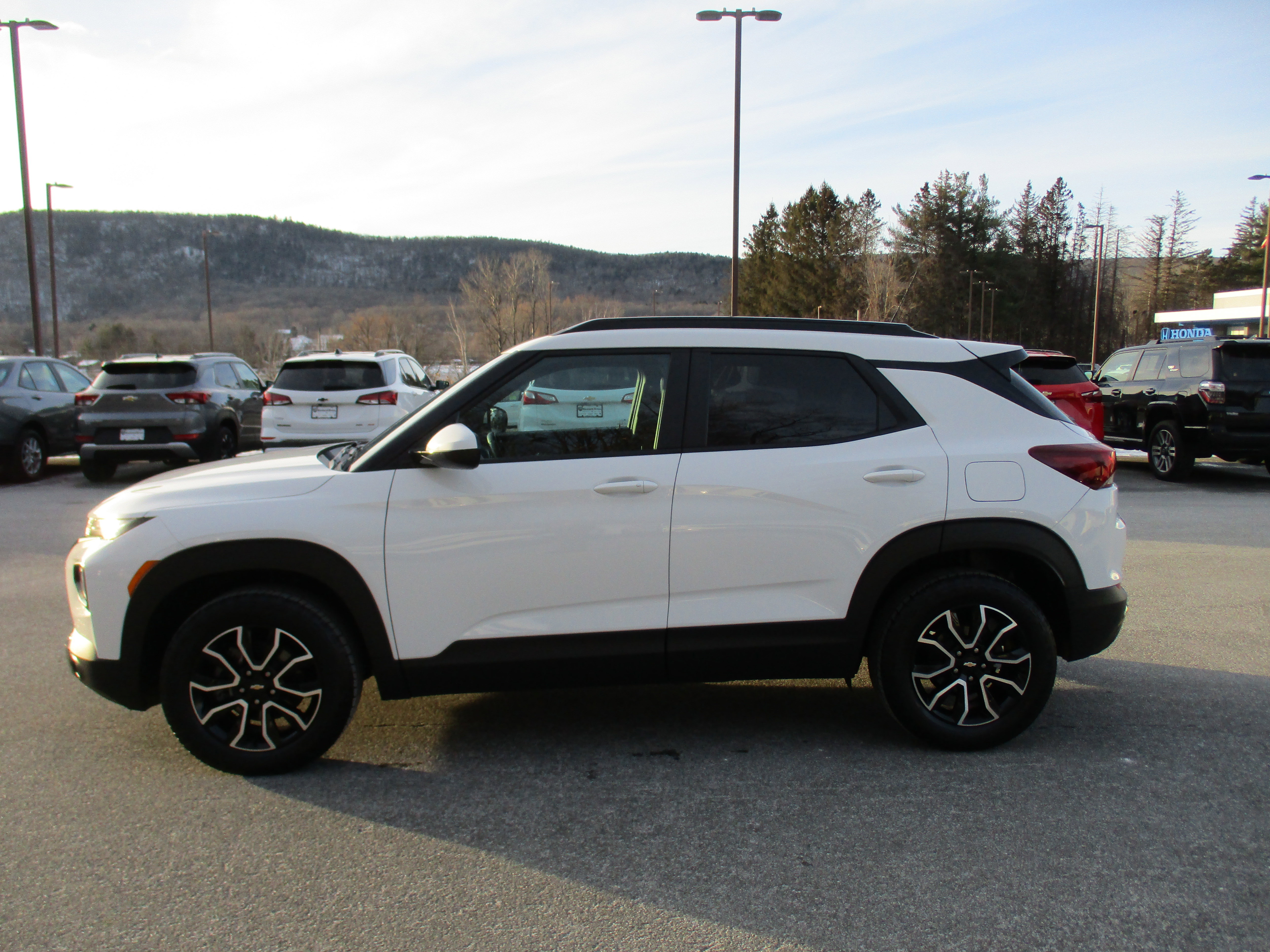 Certified 2023 Chevrolet TrailBlazer ACTIV image 8