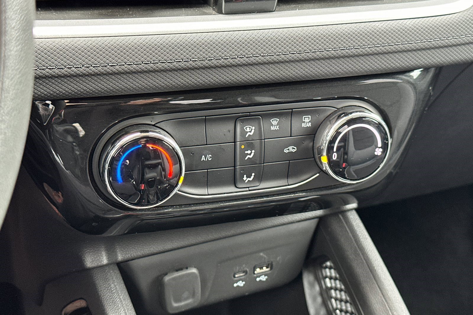 Used 2025 Chevrolet TrailBlazer LT image 21