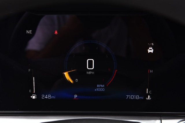 Used 2024 Chevrolet Trax LT FWD image 10
