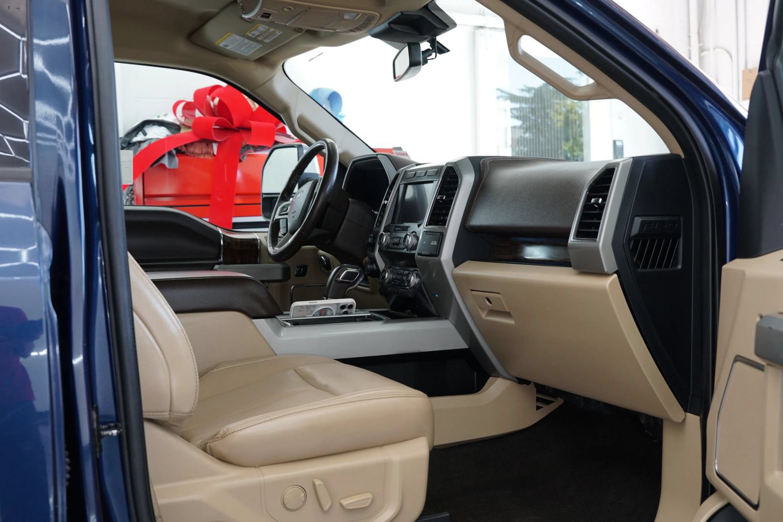 Used 2019 Ford F150 Lariat w/ Equipment Group 502A Luxury RWD image 46