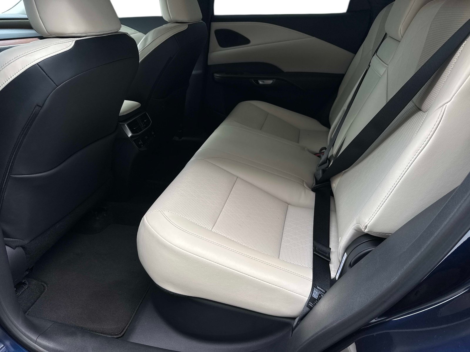 Certified 2023 Lexus RX 350 Premium Plus w/ Cold Area Package AWD/4WD image 15