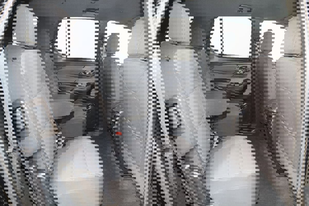 Used 2023 Chevrolet Traverse LT w/ LPO, Cargo Package image 13