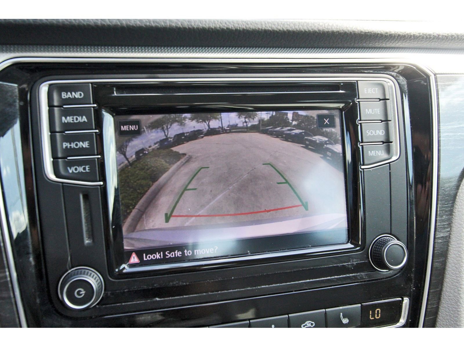 Used 2017 Volkswagen Passat 1.8T SE image 26