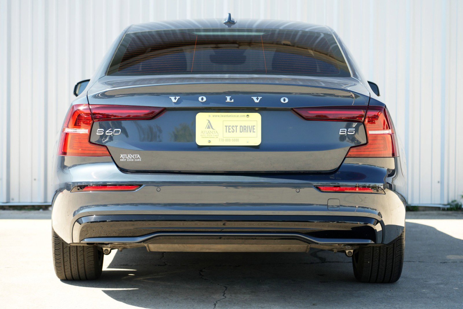 Used 2024 Volvo S60 B5 Core image 9