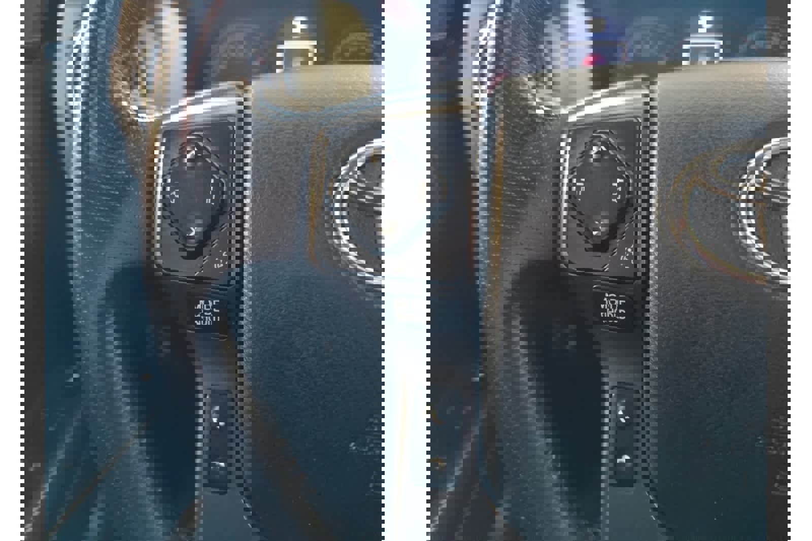 Used 2017 Toyota Tacoma TRD Off-Road image 27