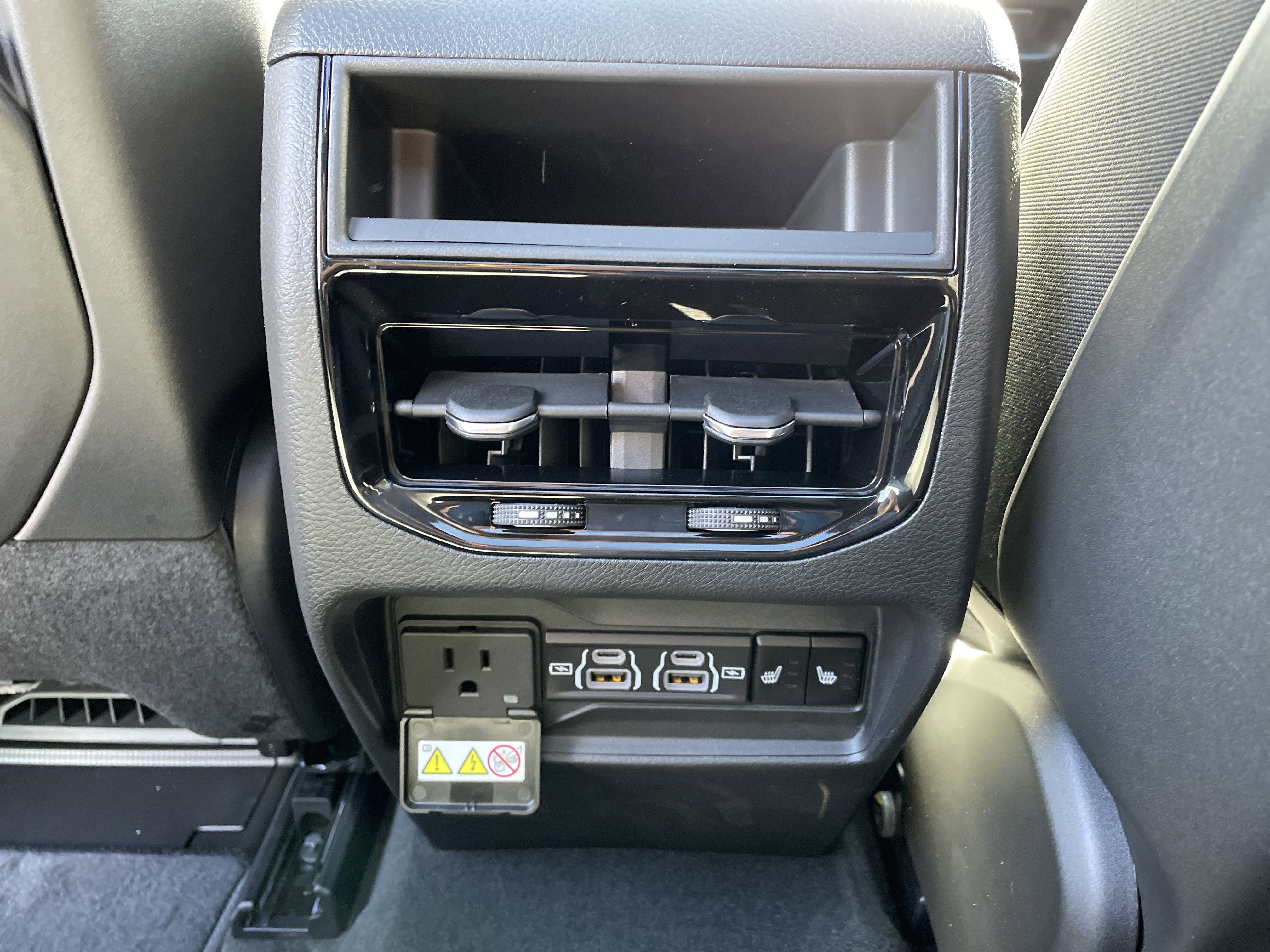 New 2025 Jeep Grand Cherokee Limited w/ Luxury Tech Group II image 39