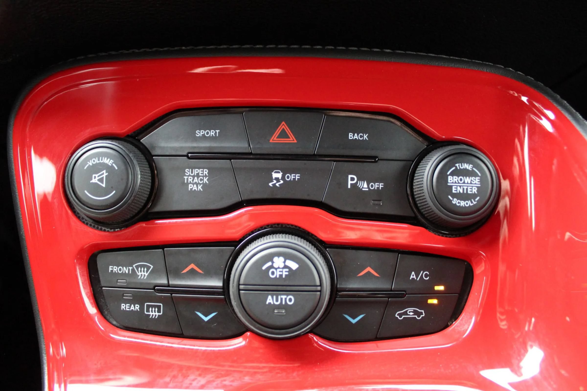 Used 2016 Dodge Challenger R/T Scat Pack RWD image 19