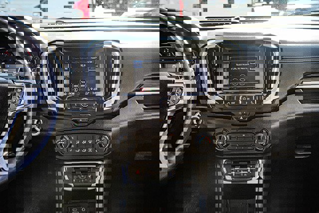 Used 2024 GMC Terrain SLE image 11