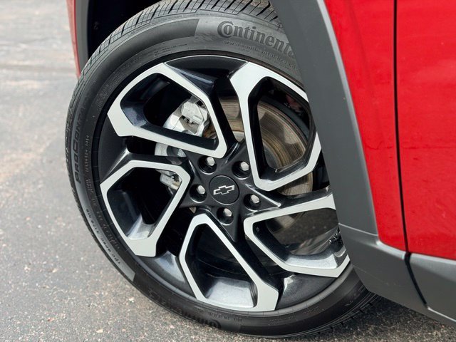 Used 2025 Chevrolet Trax RS w/ Driver Confidence Package FWD image 26