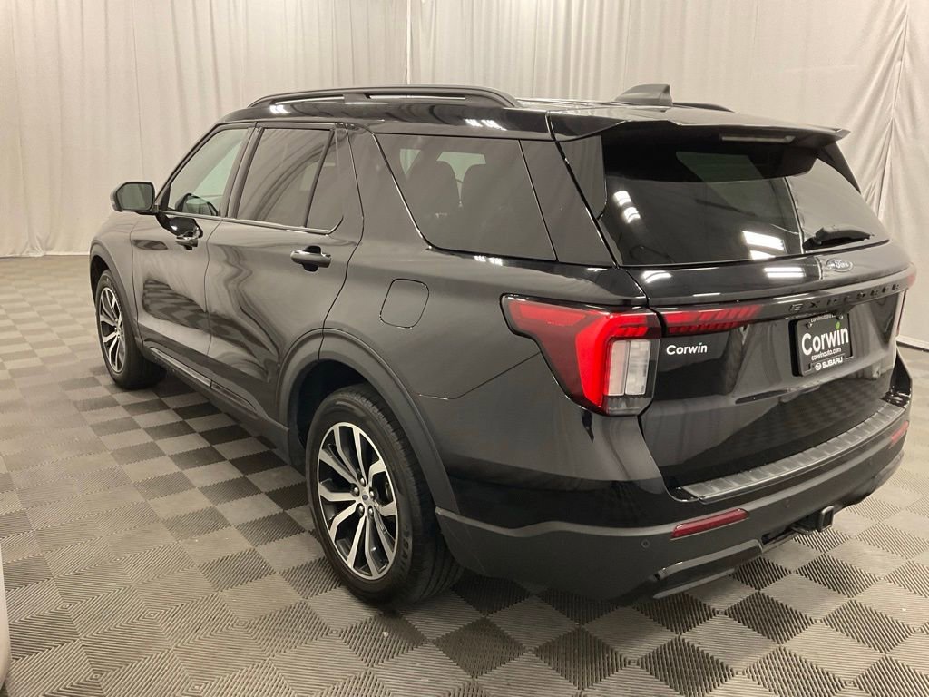 Used 2025 Ford Explorer ST-Line AWD/4WD image 5