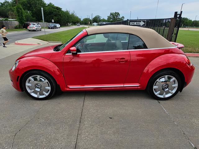 Used 2015 Volkswagen Beetle 1.8T FWD image 2