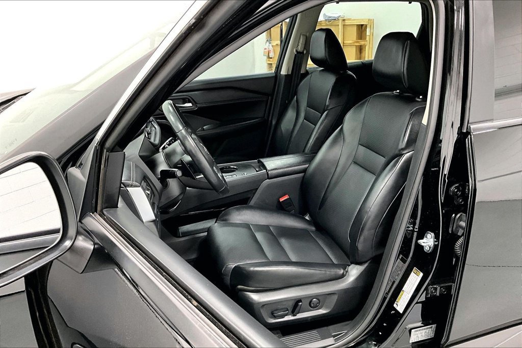 Used 2024 Nissan Rogue SV w/ SV Premium Package FWD image 31