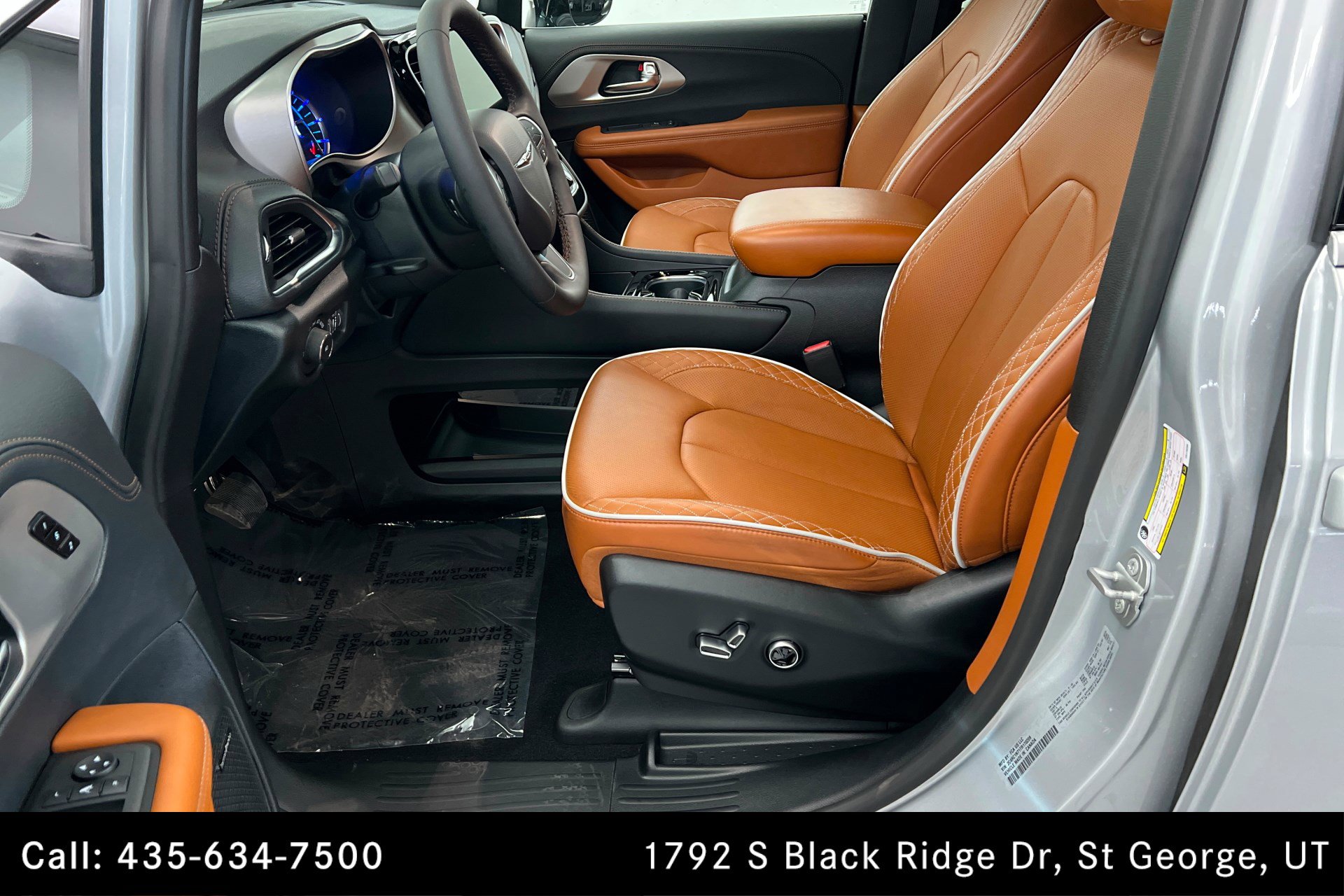 Used 2026 Chrysler Pacifica Pinnacle FWD image 17