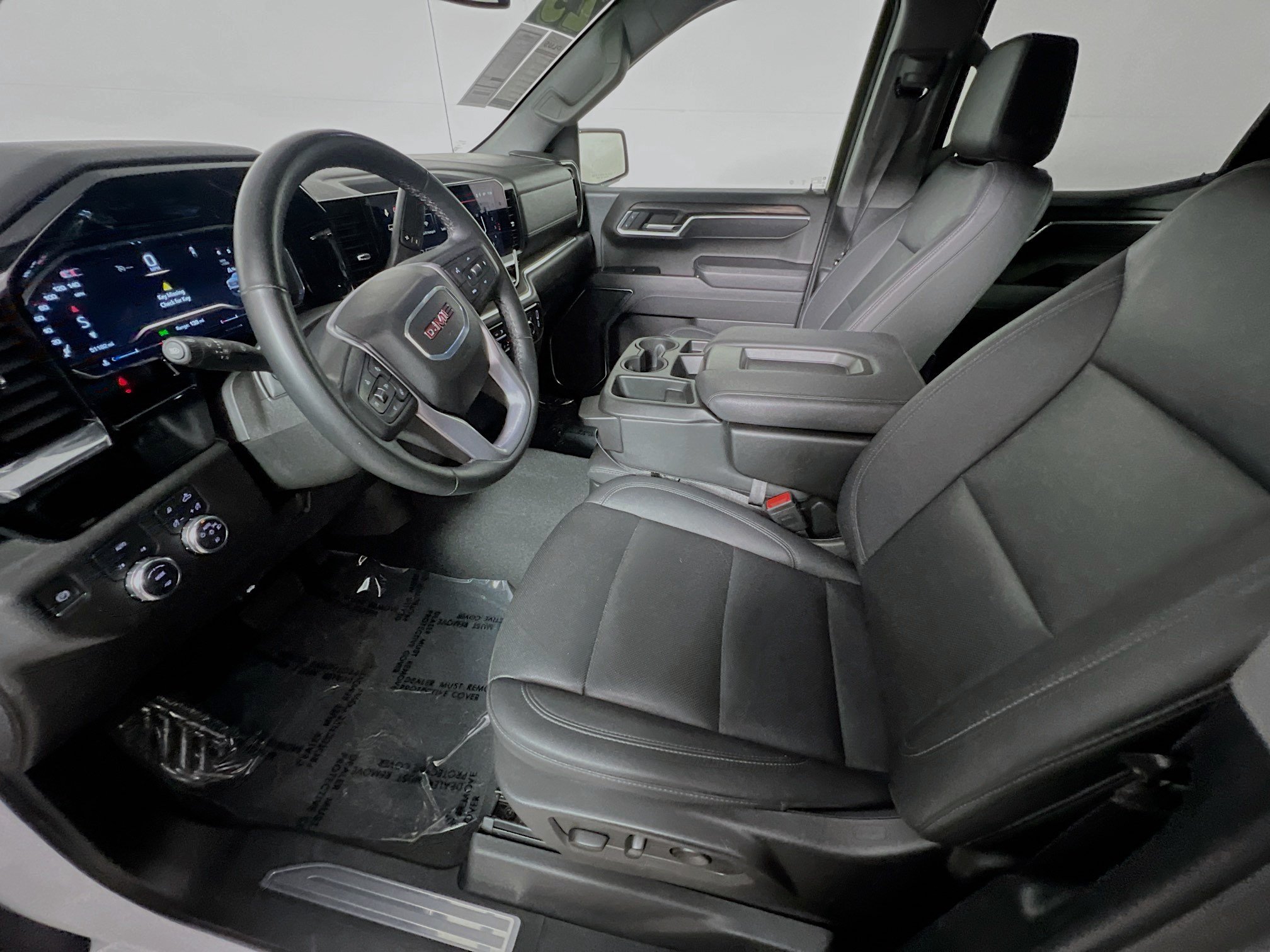 Used 2025 GMC Sierra 1500 SLT AWD/4WD image 14