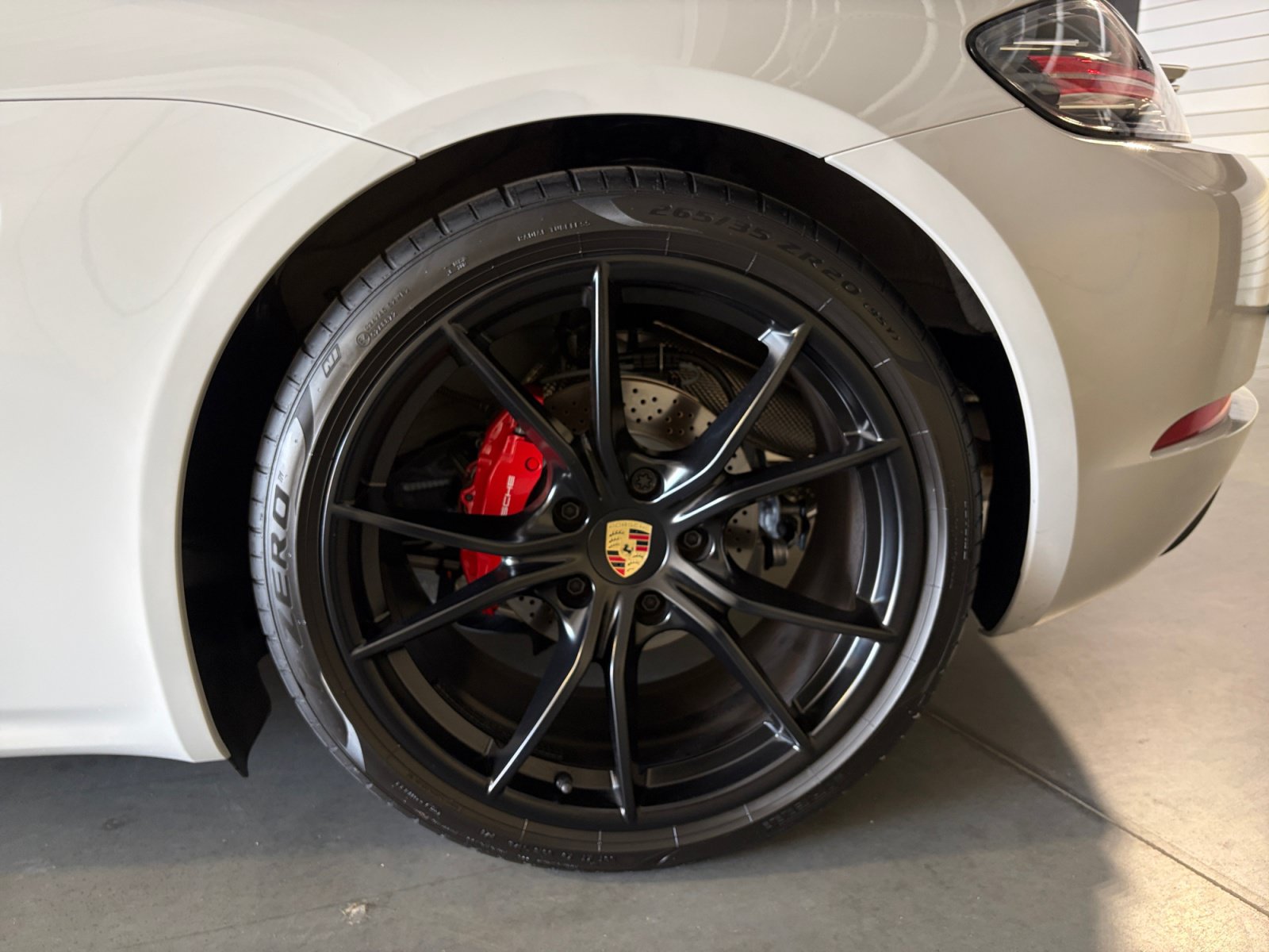 Certified 2024 Porsche 718 Cayman S RWD image 20