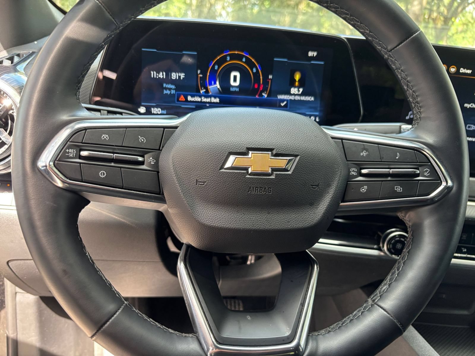 Used 2025 Chevrolet Equinox LT FWD image 27