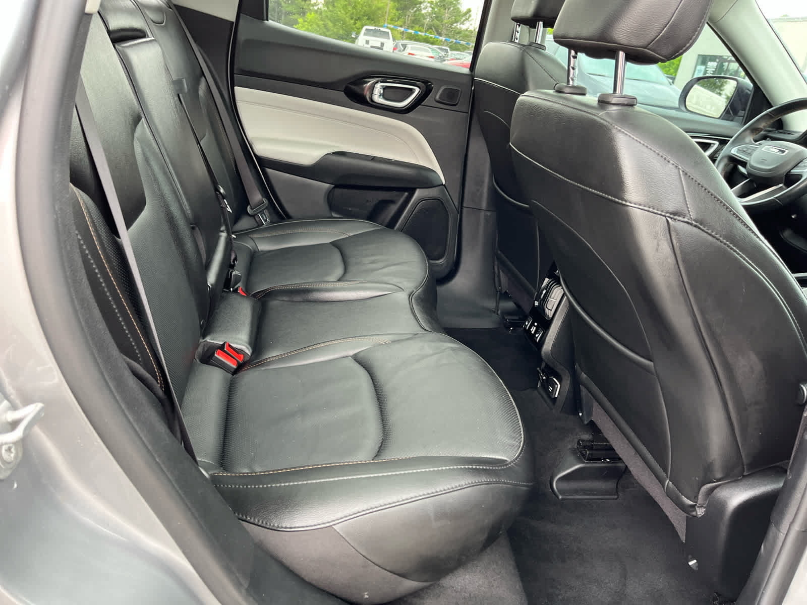 Used 2022 Jeep Compass Limited w/ Elite Group AWD/4WD image 32