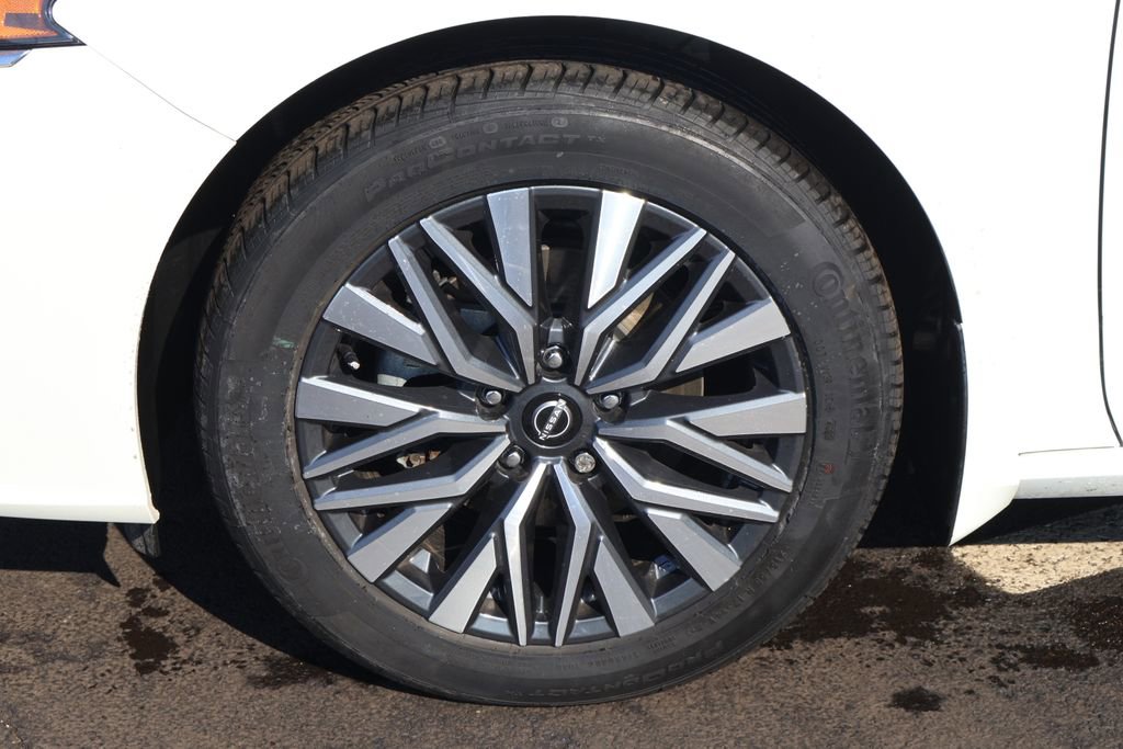 Used 2024 Nissan Altima 2.5 SV image 11