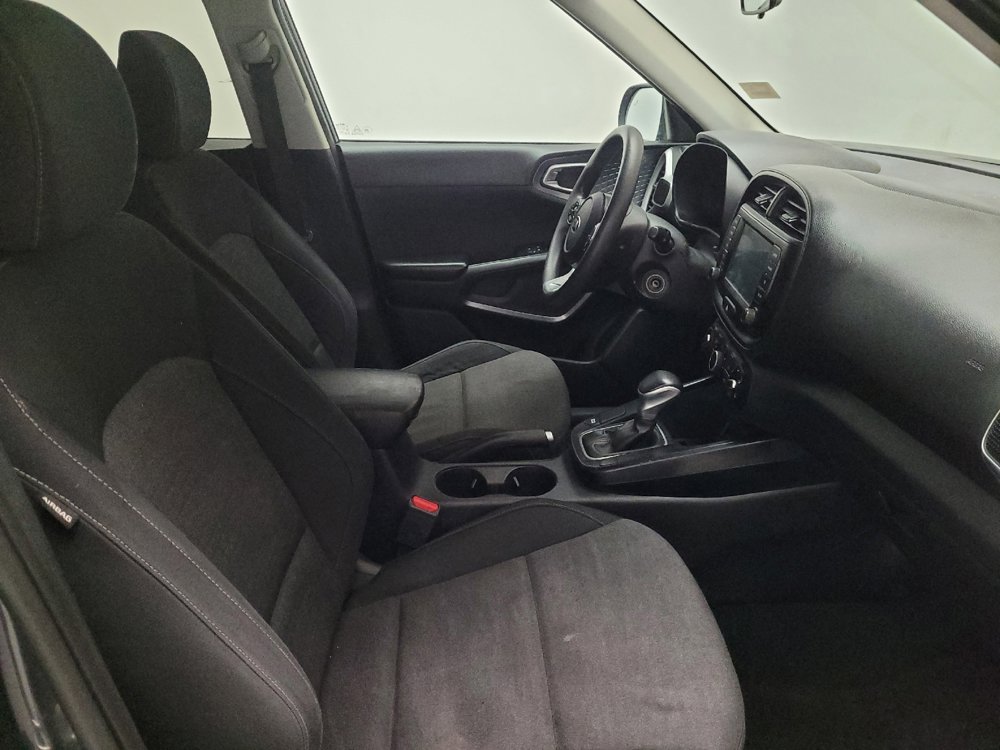Used 2020 Kia Soul S FWD image 21