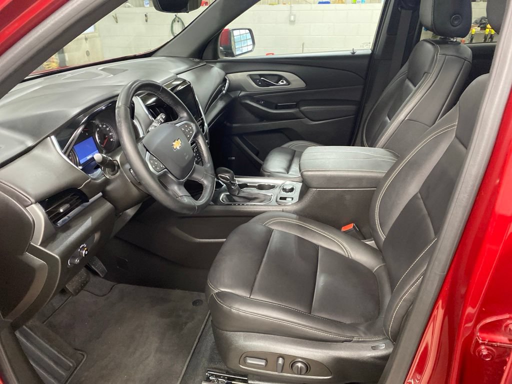 Used 2023 Chevrolet Traverse LT w/ LT Premium Package AWD/4WD image 47