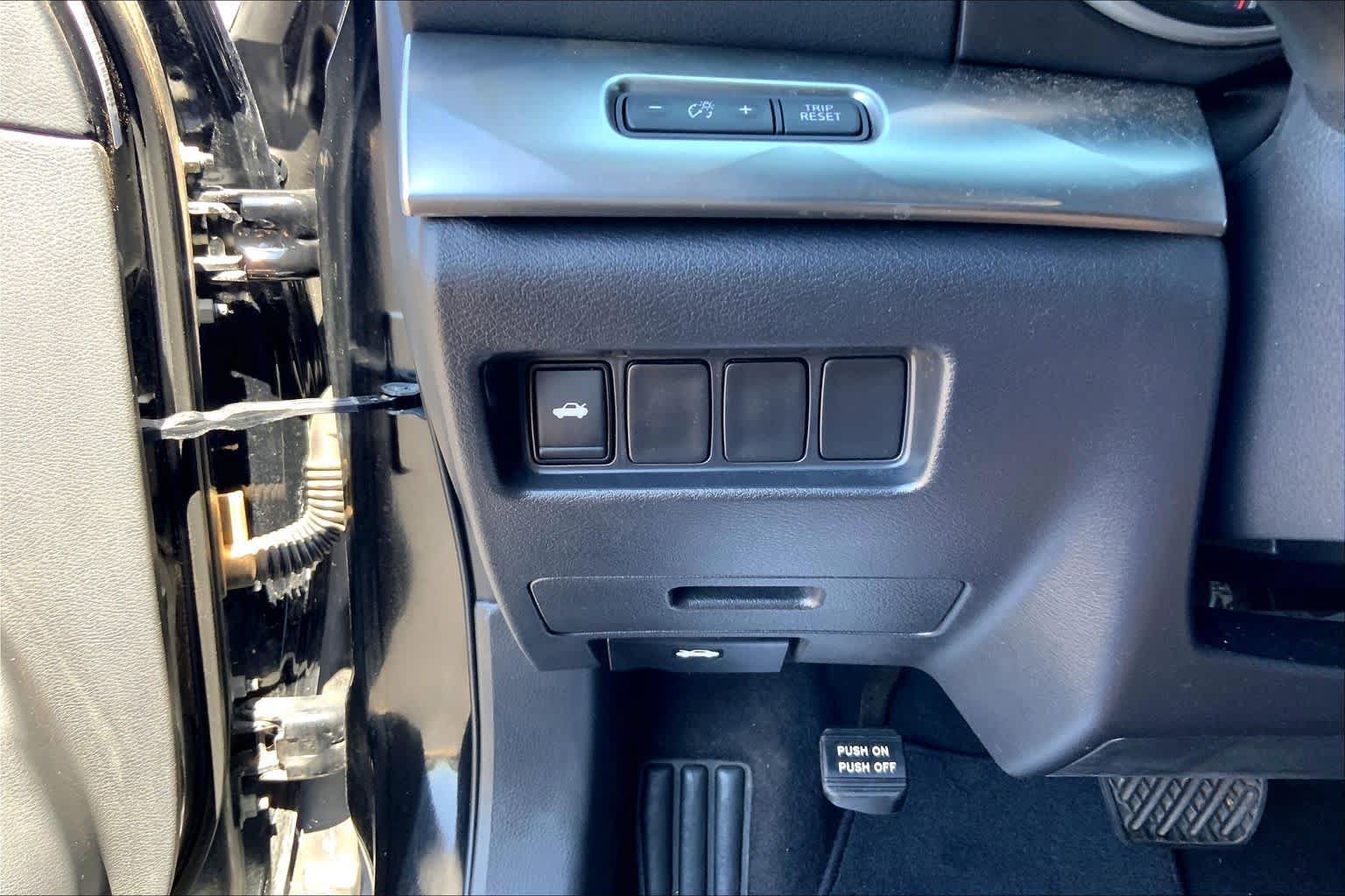Used 2022 Nissan Maxima SV w/ Floor Mat Group FWD image 36