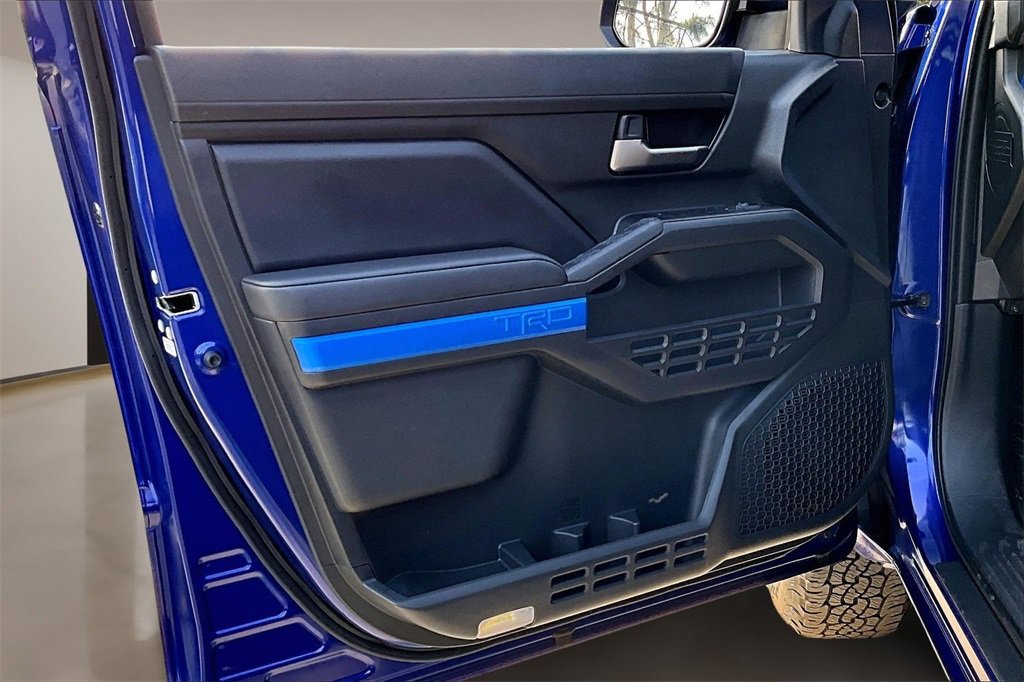 Used 2025 Toyota Tacoma TRD Off-Road w/ TRD Off Road Upgrade Package image 20