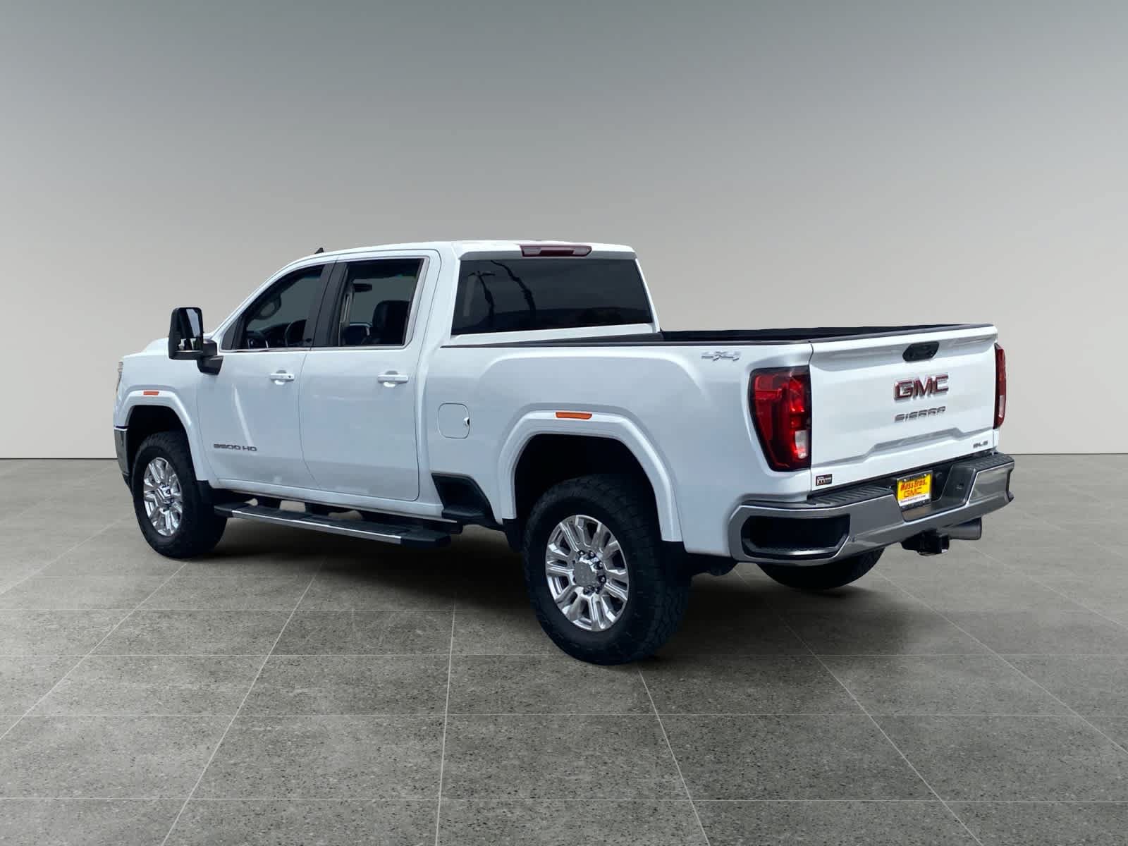 Used 2021 GMC Sierra 2500 SLE w/ SLE Convenience Package AWD/4WD image 3