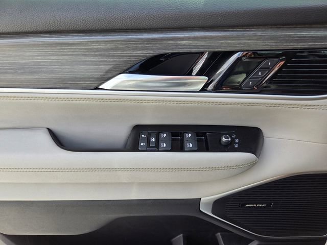 Certified 2023 Jeep Wagoneer L Series II RWD image 23