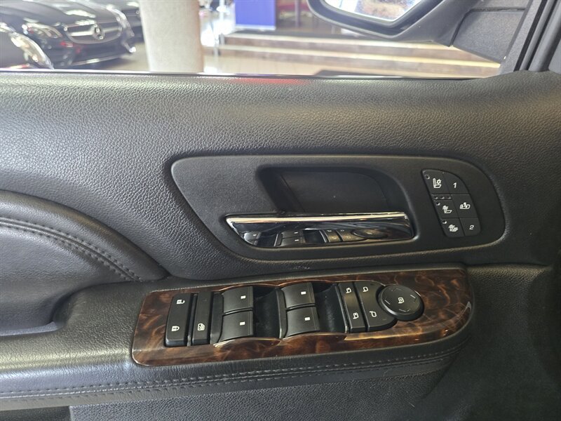 Used 2010 GMC Yukon Denali AWD/4WD image 20